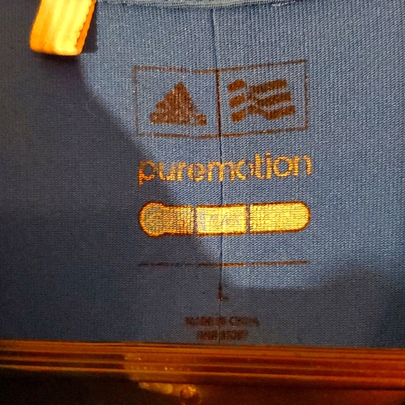 Adidas puremotion 3 button polo style shirt. - Picture 2 of 4